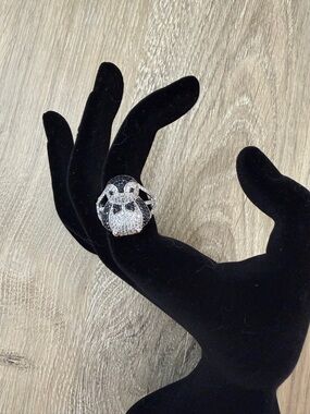 Ring Penguin Black Splinel with White Stones Sterling Silver Size 7-NWT